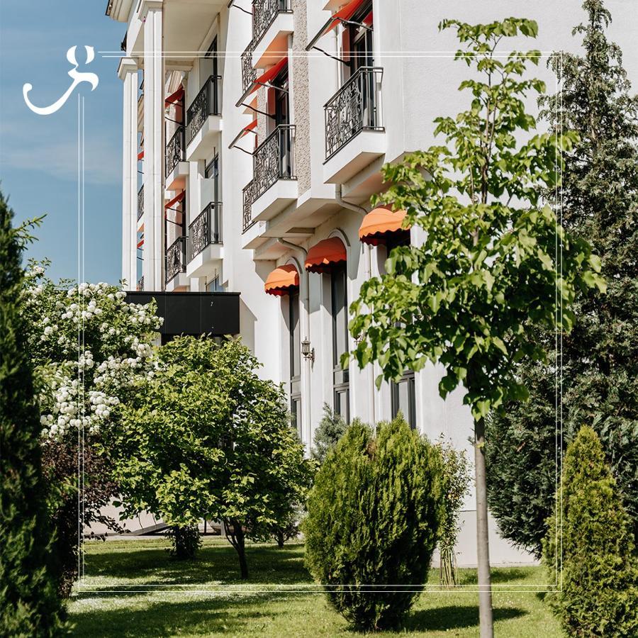 Hotel Garden Pristina Kültér fotó
