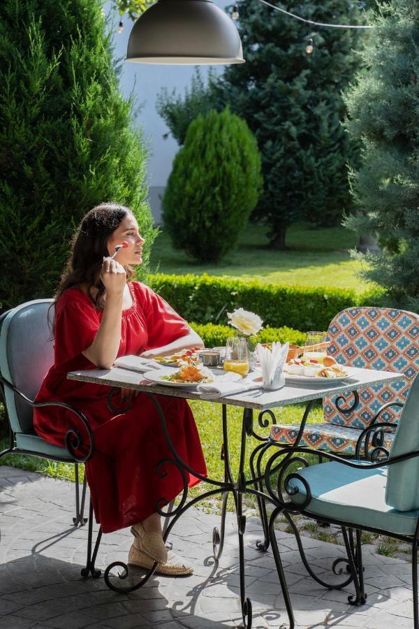 Hotel Garden Pristina Kültér fotó