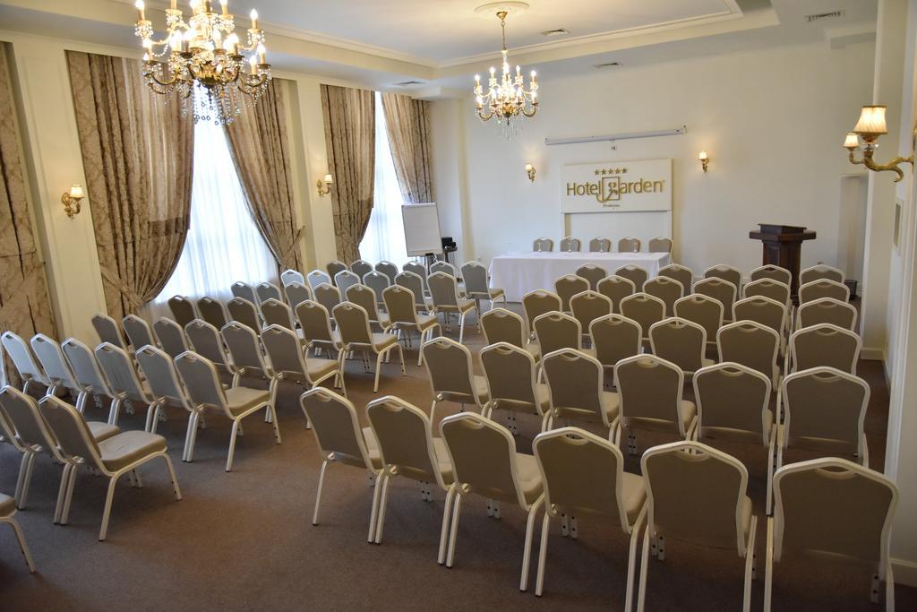 Hotel Garden Pristina Kültér fotó