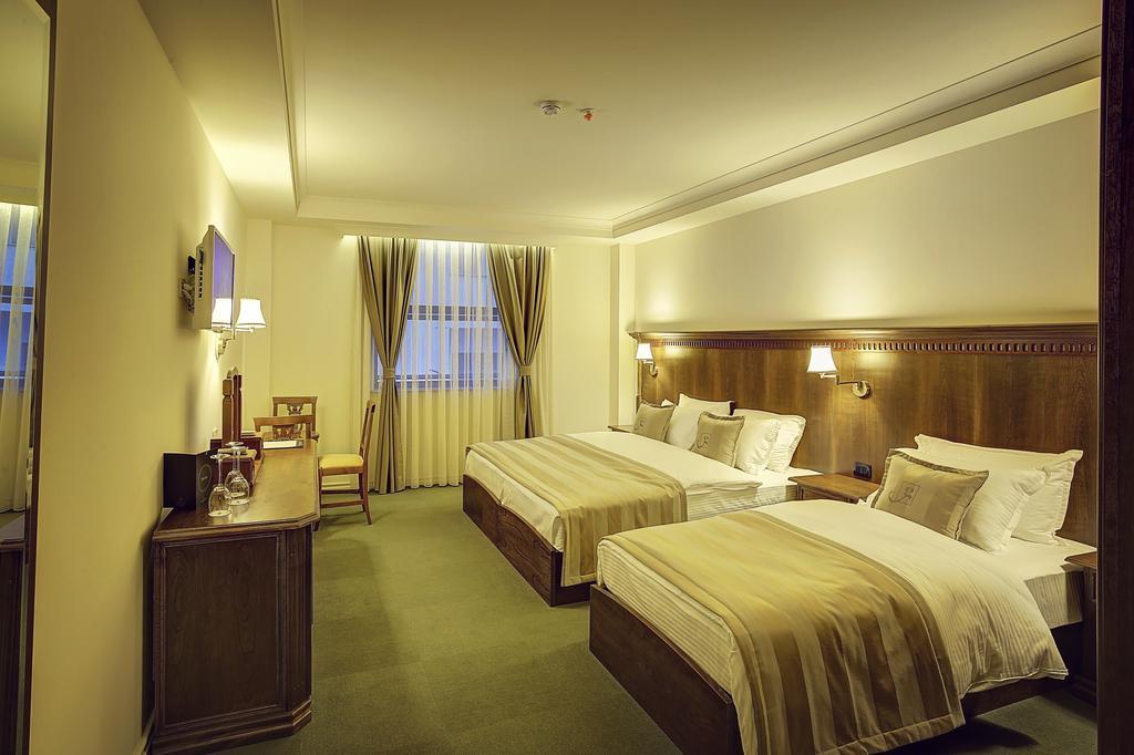 Hotel Garden Pristina Kültér fotó